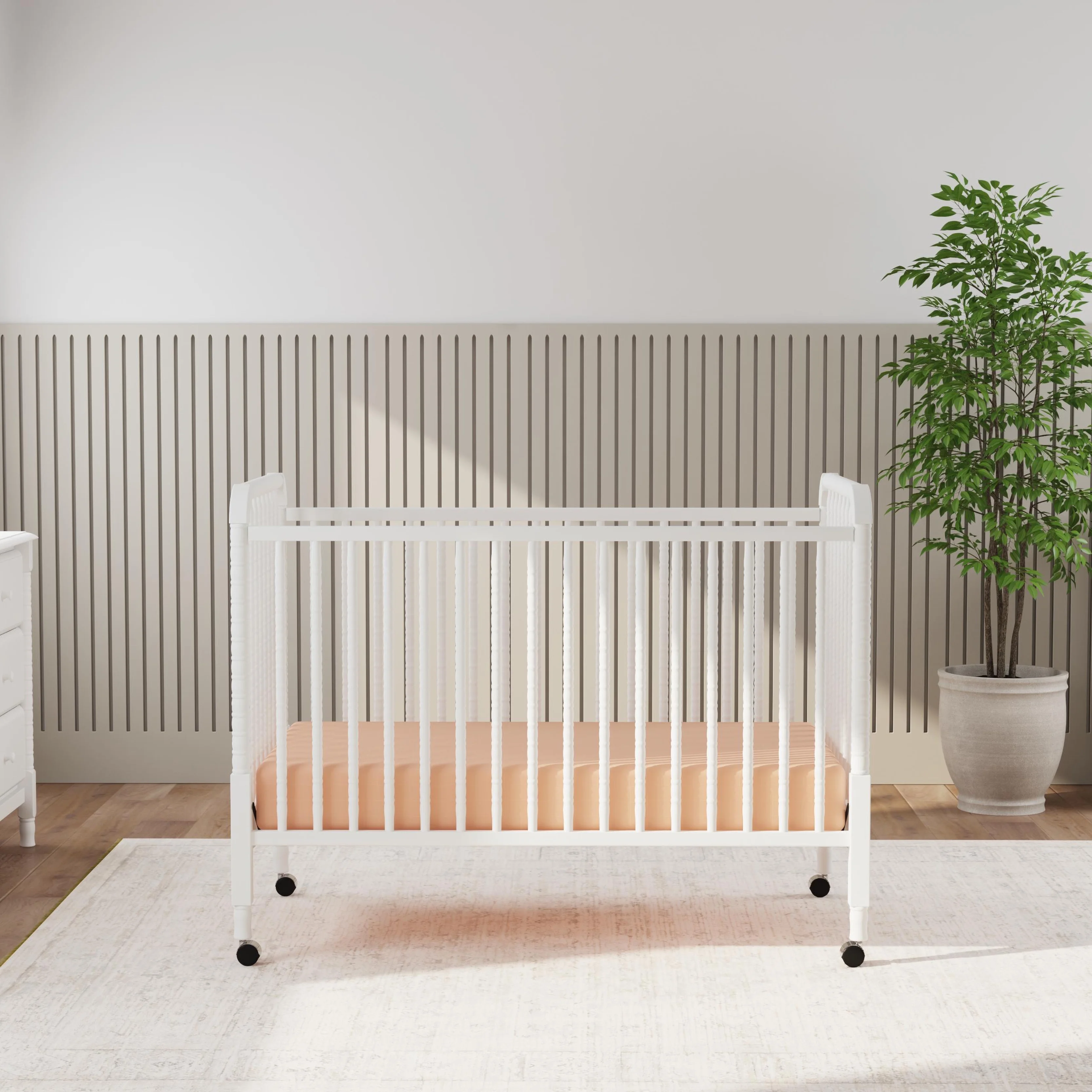 DaVinci Jenny Lind 3-in-1 Convertible Crib in White